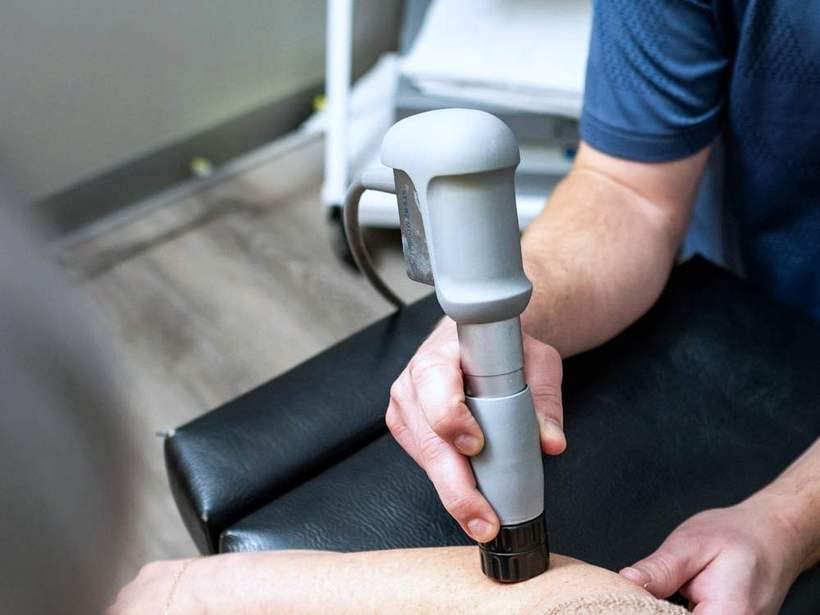 Targeted hands-on physiotherapy treatment in the clinic